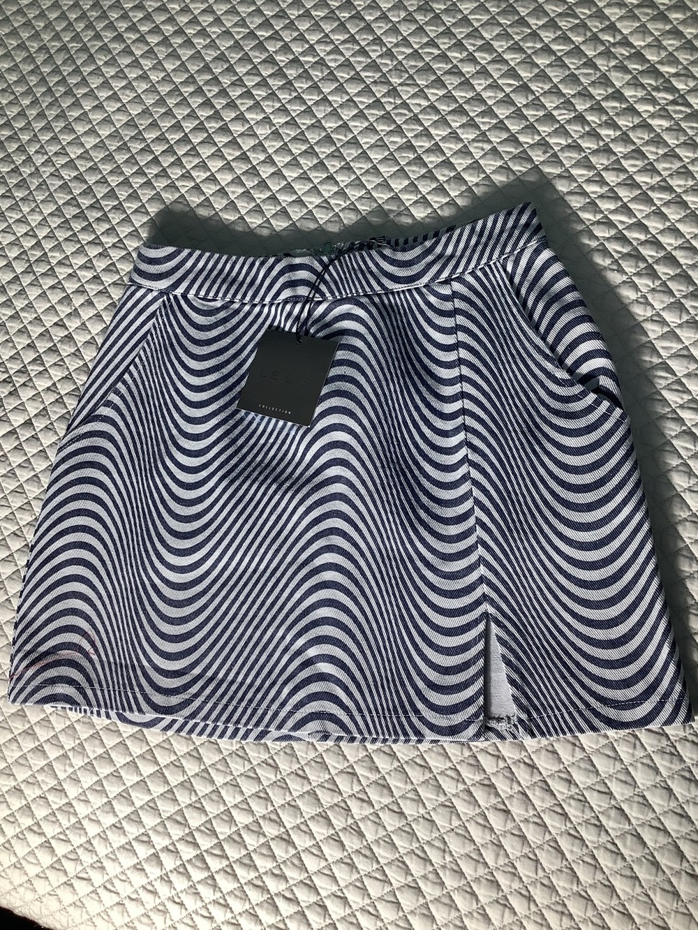 Le Lis mini Skirt - Small - New